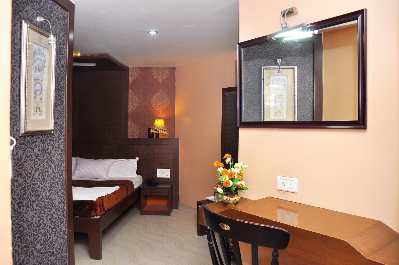 Royal Avenue Bangalore Bagian luar foto